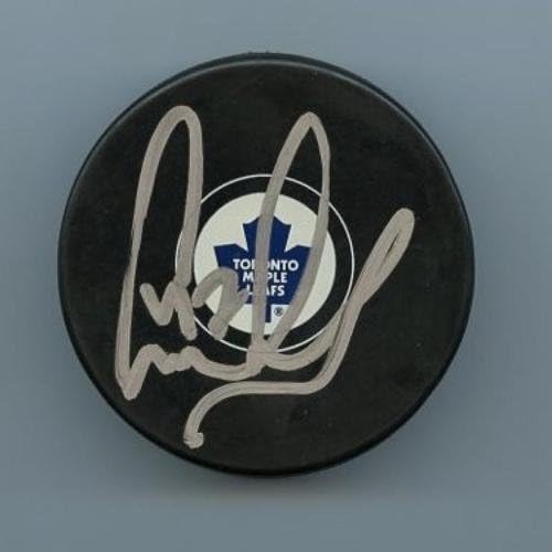 Leo Komarov Toronto Maple Leafs İmzalı Hokey Diski ile Coa İmzalı NHL Diskleri İmzaladı