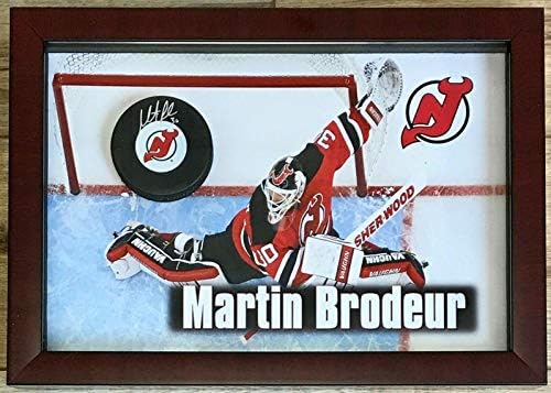 MARTİN BRODEUR (New Jersey Devils) imzalı disk özel çerçeveli ekran - FSC İmzalı NHL Diskleri